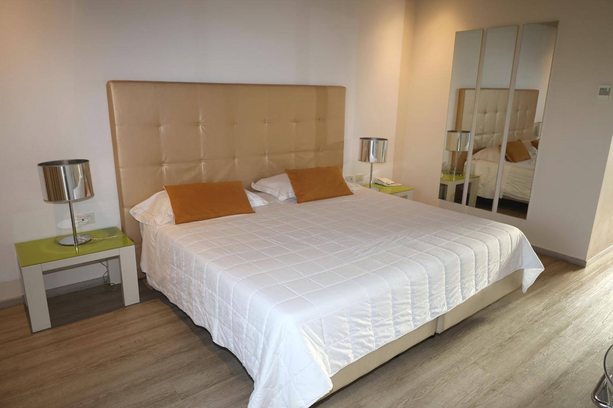 One Hotel&restaurant 4*