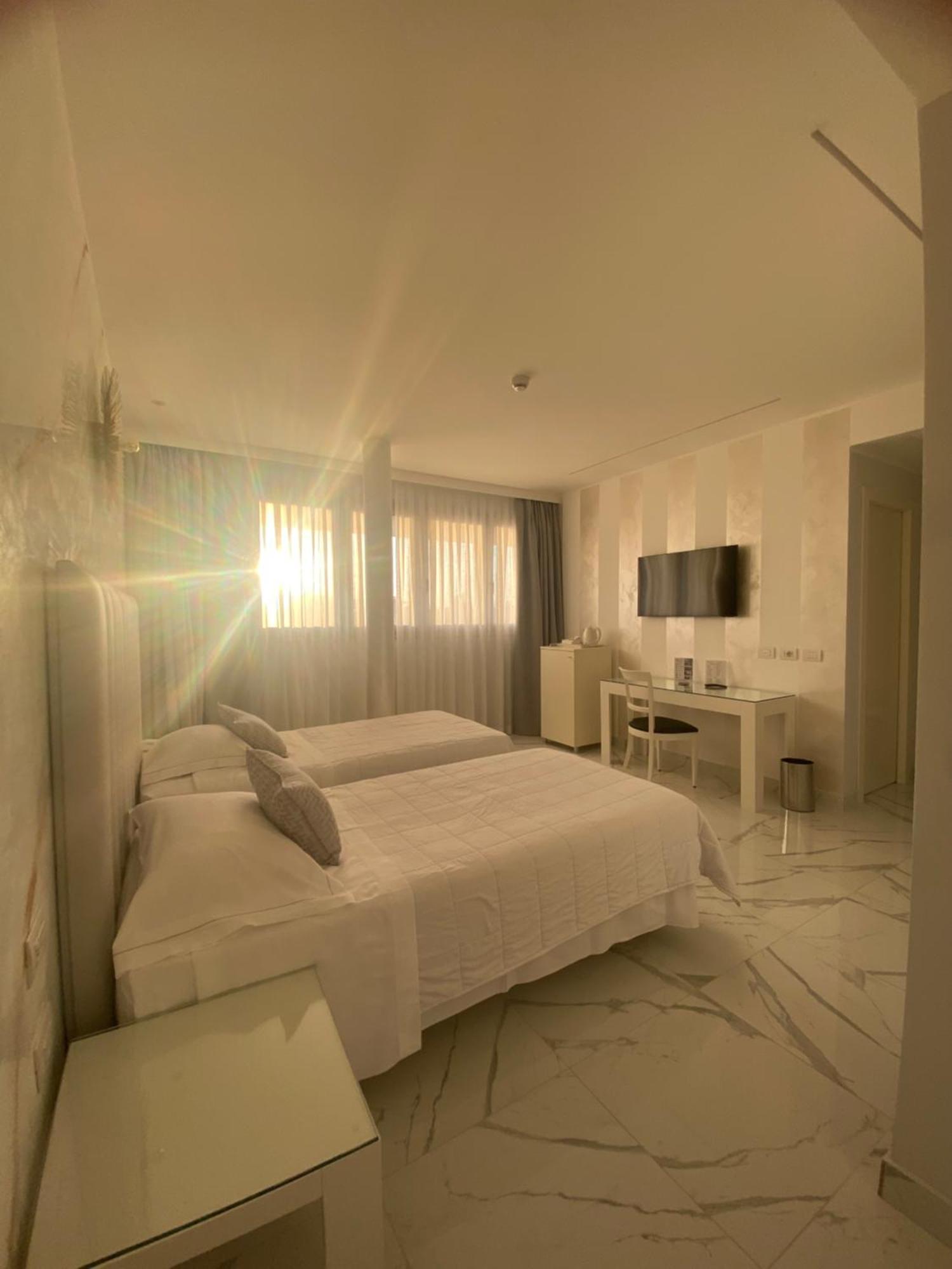 Hotel One & Restaurant 4*