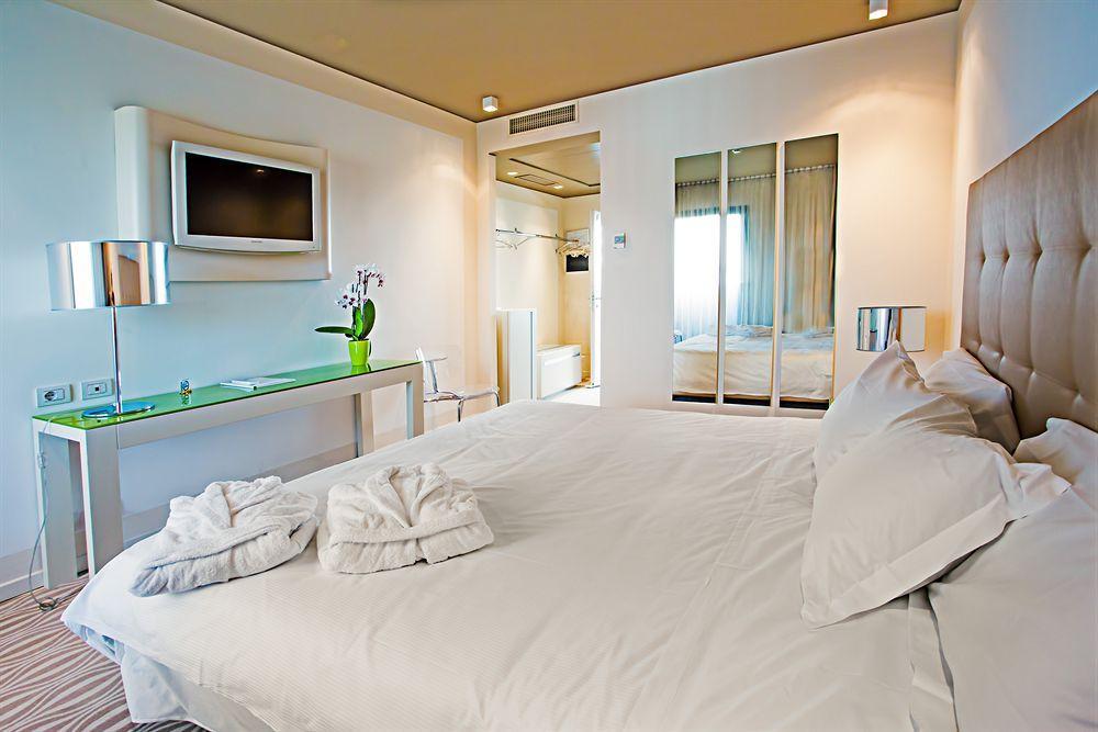 Hotel One & Restaurant 4*