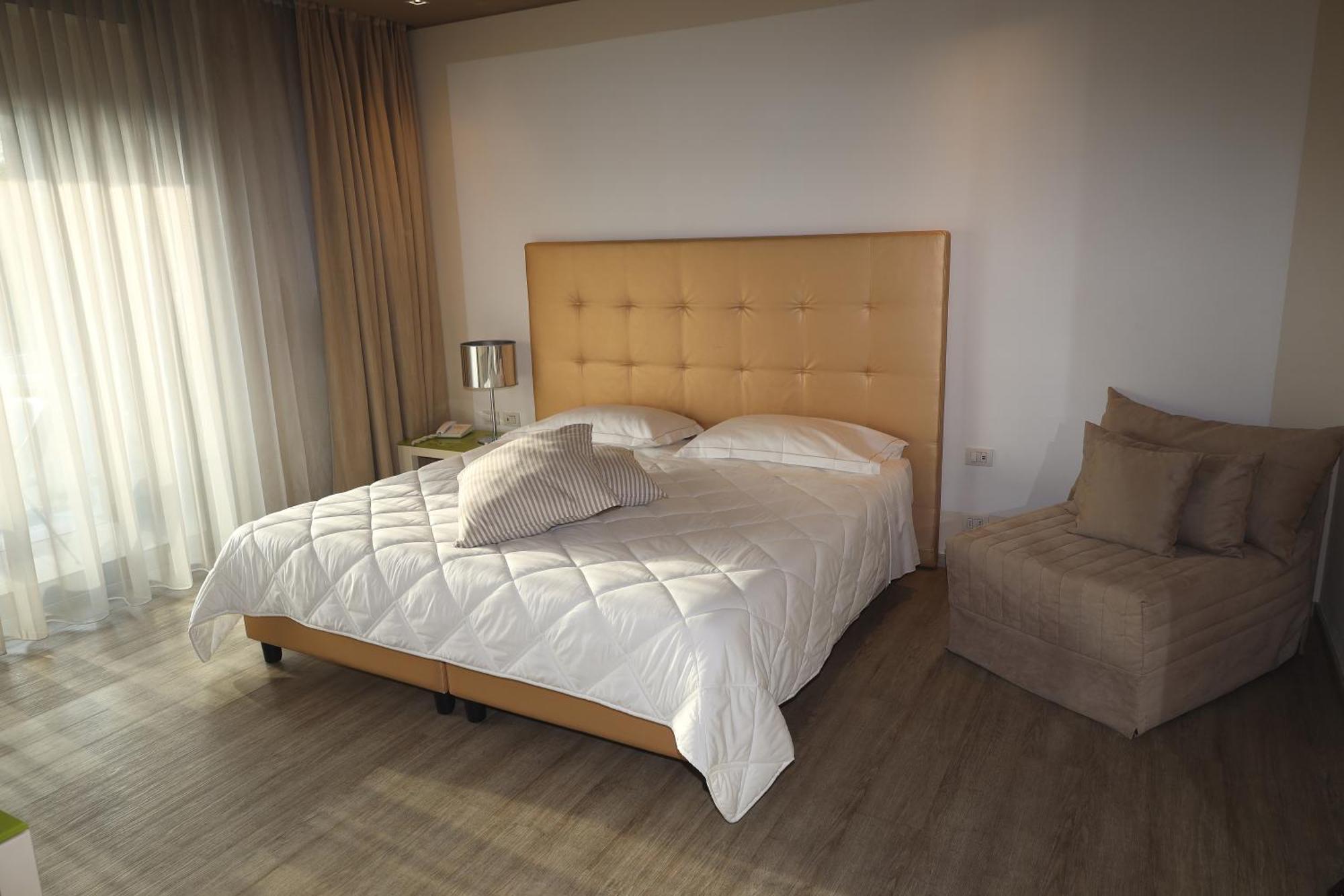 Hotel One & Restaurant 4*
