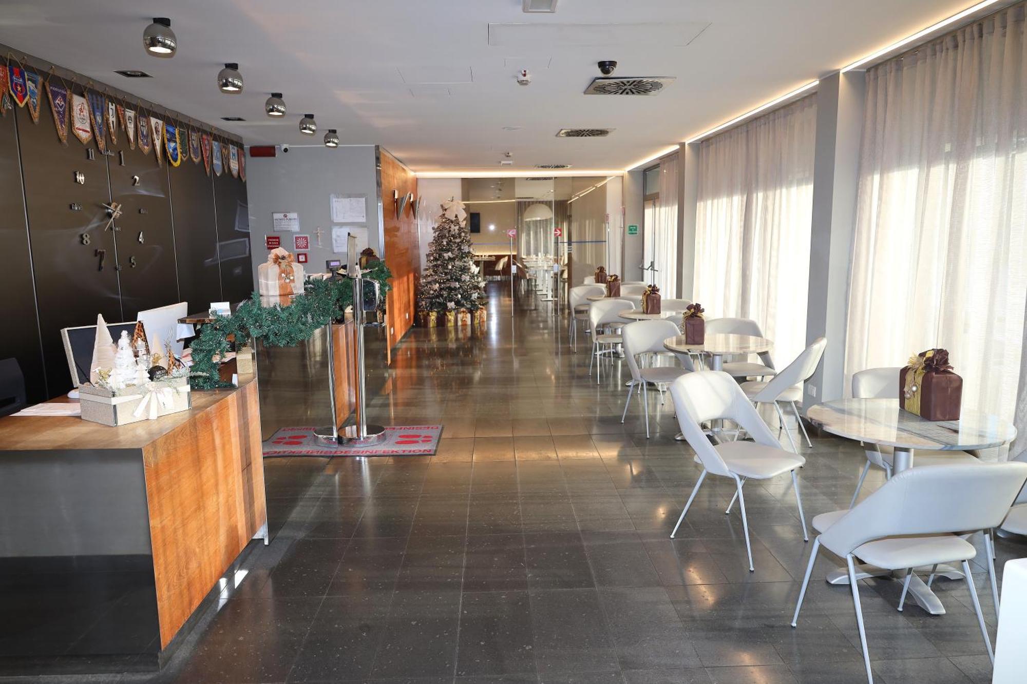 Hotel One & Restaurant